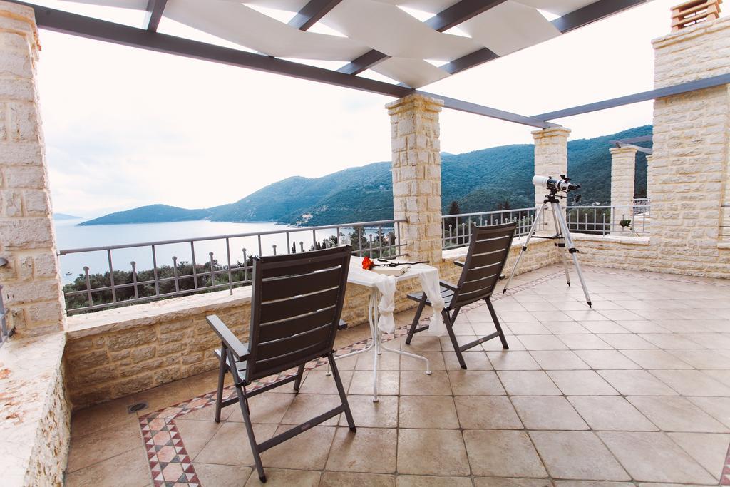 Ionian Diamond Villas Mikros Gialos Exterior photo